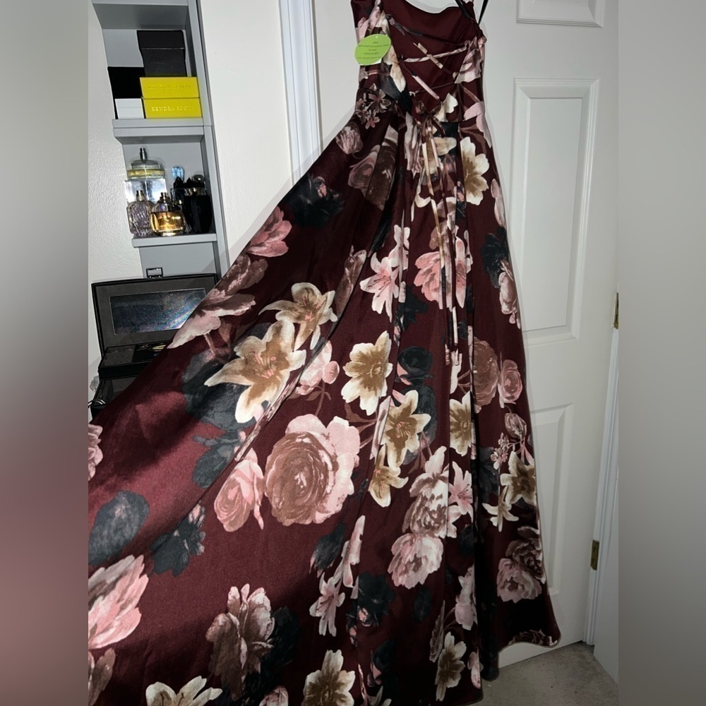 Windsor prom dress, A-line dress, ballgown, prom, red dress, Windsor dress - Picture 4 of 8
